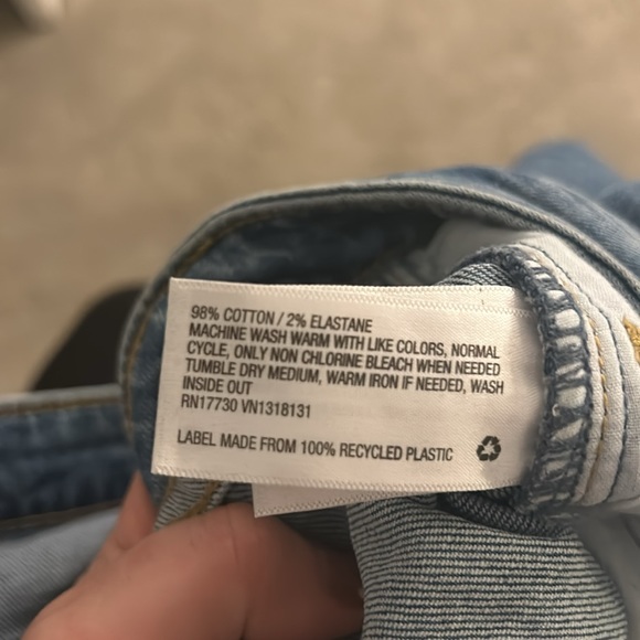 Universal Thread High Rise Straight - Med Wash - Picture 4 of 4